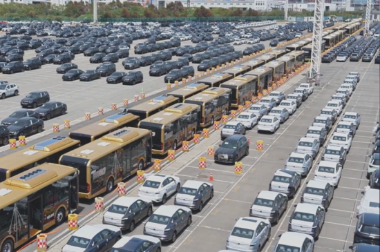 Yutong embarca 110 autobuses hacia el puerto de Veracruz para el sistema Ulúa
